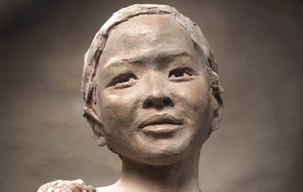 Clay Sculpture: Portrait Head with Model - Corsini (COR011124) - Center for  the Arts Bonita Springs