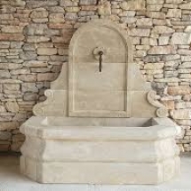 fontaine en pierre