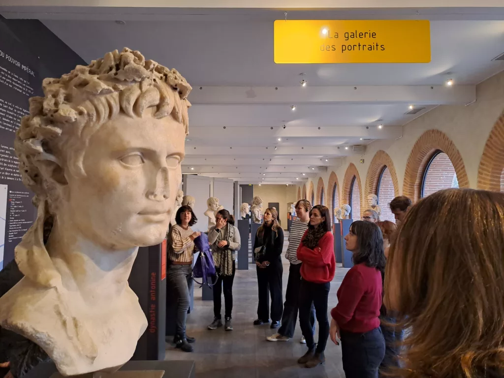 sortie immersive au musée avec une promo de stagiaire