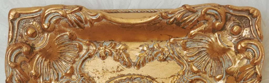 dorure sur un encadrement